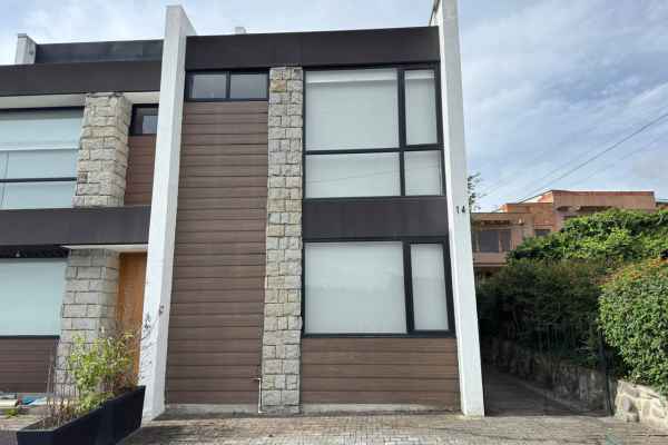 HERMOSA CASA EN VENTA EN URBANIZACION SECTOR NARANCAY
