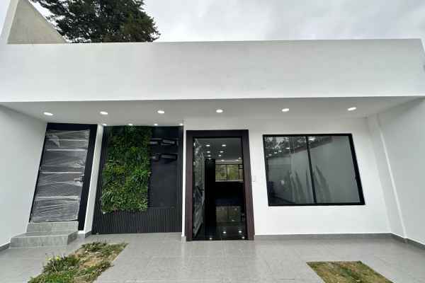 CASA POR ESTRENAR EN VENTA, DISEÑO EXCLUSIVO Y NATURAL.